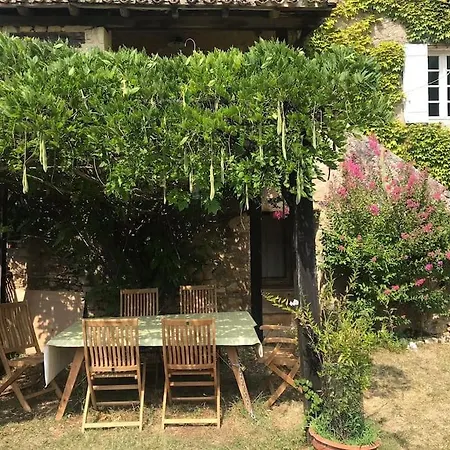 Casa vacanze Idyllic Farmhouse In Woods - Private Heated Pool Blanquefort-sur-Briolance